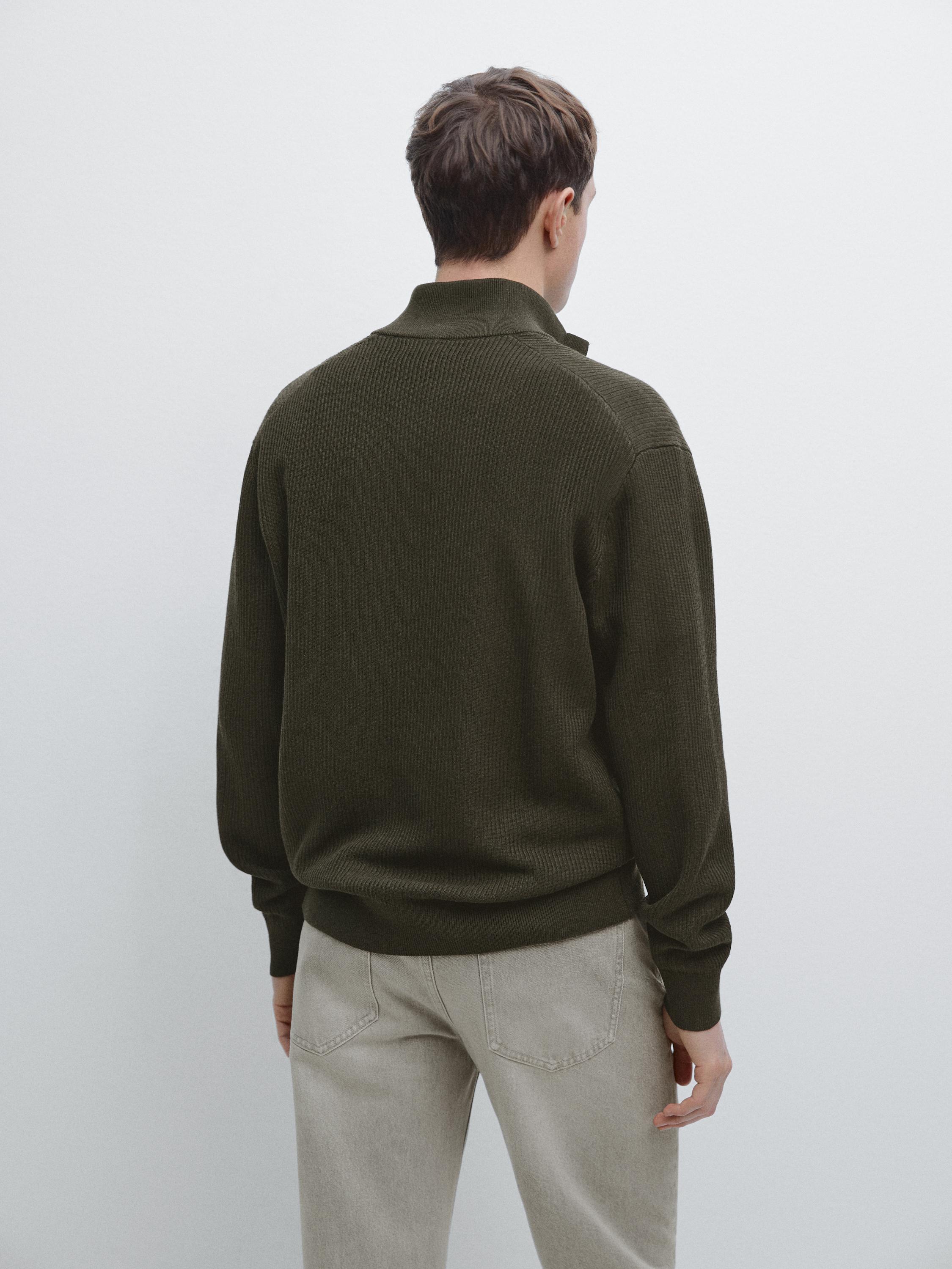 Mock neck knit sweater with V-neck